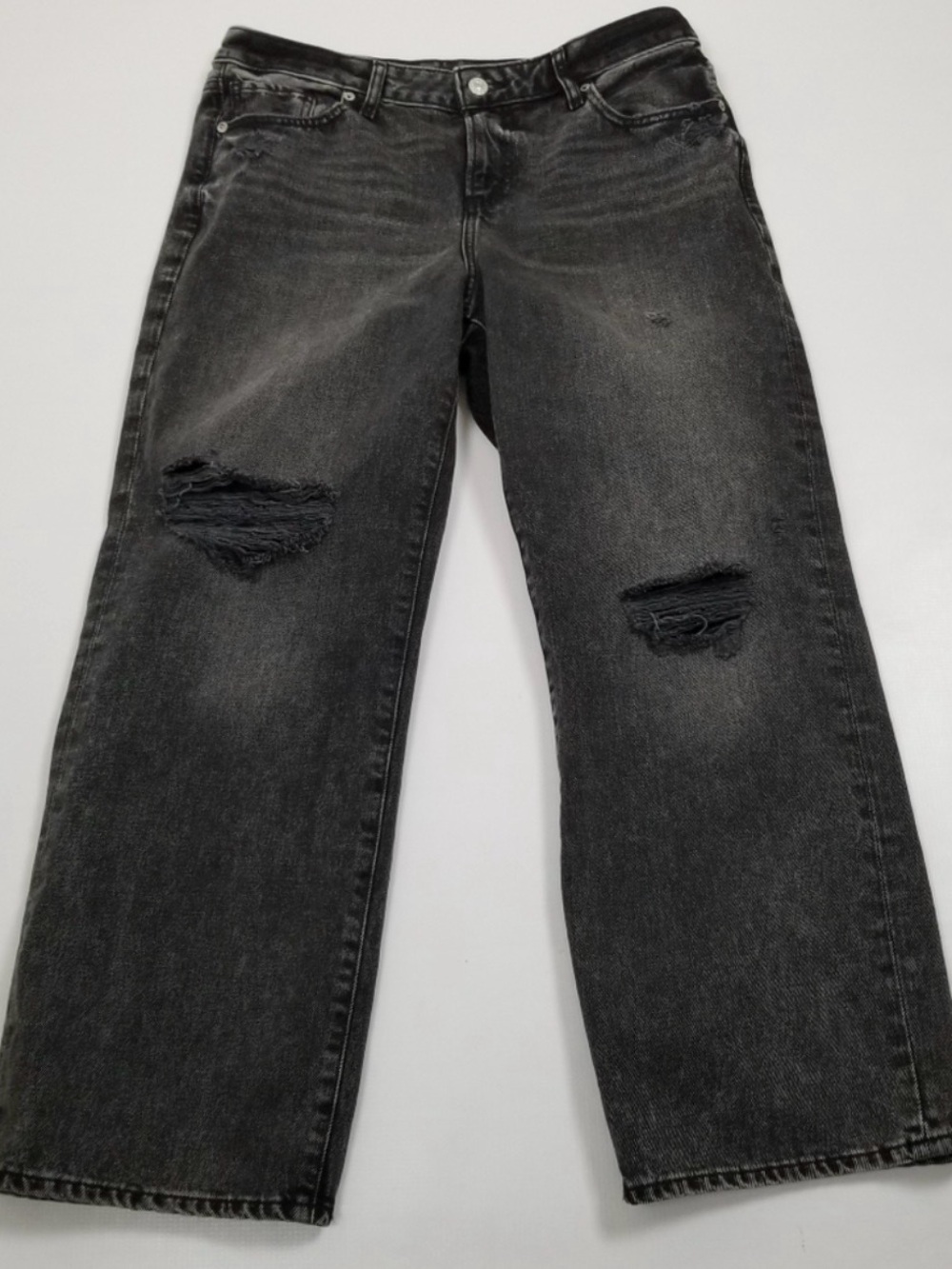Express Women's Cropped Straight-Leg Distressed Black Jeans